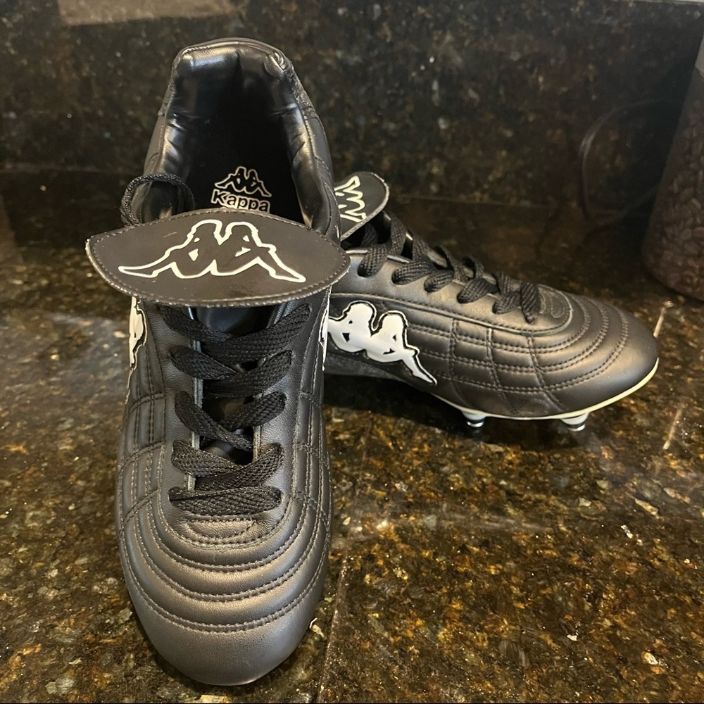 Never worn Kappa cleats for rugby or soccer sz us 7